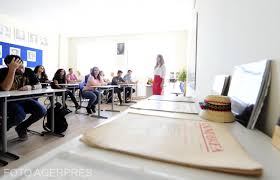Elevii Romani Vor Petrece In È™coalÄƒ Cei Mai MulÅ£i Ani Din ToatÄƒ Europa Cat DureazÄƒ InvÄƒÈ›Äƒmantul Obligatoriu In FranÈ›a Germania Sau Marea Britanie Hotnews Mobile