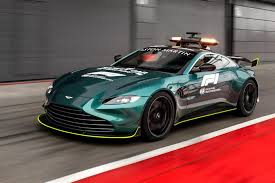 Die formel 1™ wird an ein weltweites publikum von rund zwei milliarden menschen übertragen , was die reichweite und das potenzial dieser partnerschaften. Aston Martin Vantage Named Official F1 Safety Car Carbuzz