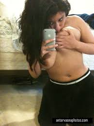 Naughty Indian girl ki nude selfie - Indian Sex Photos