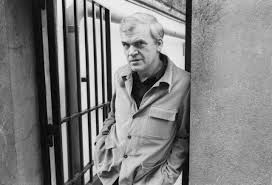 Ο μίλαν κούντερα (milan kundera, 1 απριλίου 1929) είναι τσέχος συγγραφέας με γαλλική υπηκοότητα. Milan Koyntera H Abastaxth Elafrothta Toy Skitsoy Ta Nea