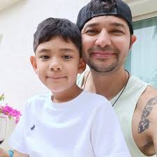 Adam Alday's Instagram, Twitter & Facebook