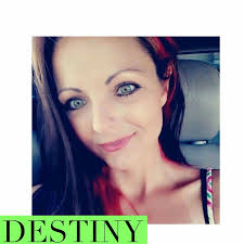 Destiny Lambert (@DeziDL82)