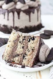 An oreo lover's dream dessert. Oreo Cookies And Cream Cake Beyond Frosting