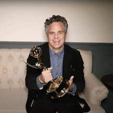 Mark ruffalo joined the irish green party via livestream to discuss plans to prevent imports of fracked gas in ireland. Mark Ruffalo S 2020 Emmys Acceptance Speech Video Popsugar Entertainment