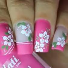 Diseños de uñas para pies en color amarillo con plata. Nuevos Disenos Pintados De Unas Para Los Pies Nail Art