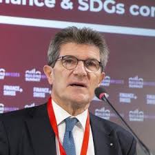 Les adultes suisses plus compétents que la moyenne en lecture ou en  mathématiques: interview de Mariana Steiner