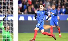 Benjamin pavard statistics played in bayern munich. Benjamin Pavard Passsicher Wie Mats Hummels Robust Wie Ramos