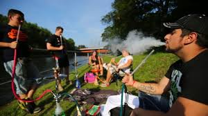 Ab welchem alter darf man in deutschland shisha rauchen? Shisha Tabak Wasserpfeifen So Ungesund Wie Zigaretten Baden Wurttemberg Stuttgarter Nachrichten