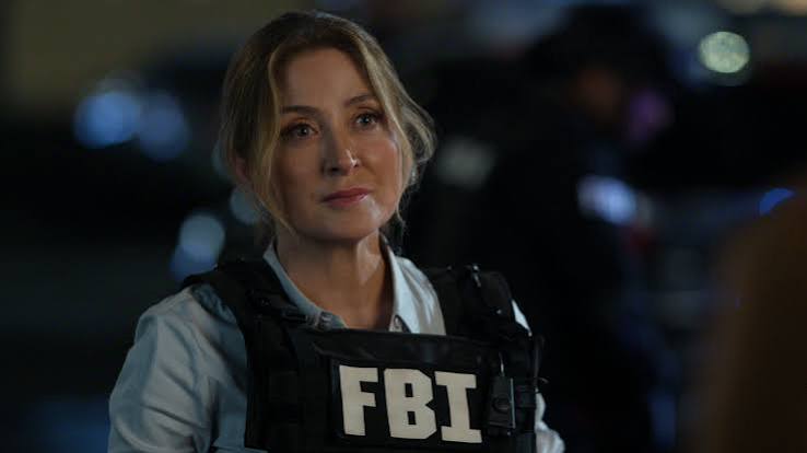 Netflix's 4-Part Thriller Masterpiece Keeps Getting Better (#1 Trending In  The U.S.)