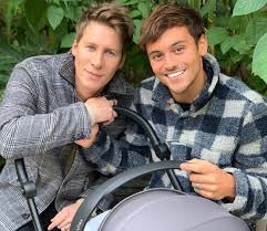 Tom daley, 22, continues to put on a united front with fiancé dustin lance black, 42, amid claims he had an '18 month affair with male model'. Dustin Lance Black On Instagram Good Morning Paris Lance Black Dustin Lance Photo And Video