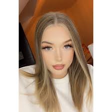 Looking for a dog groomer for my two pocket bully's, if anyone has any  availability?☺️x