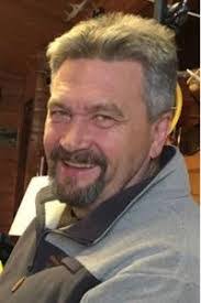 Gordon Stuart's Instagram, Twitter & Facebook