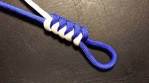 Slide keyring onto loop at end of lanyard. Paracord Tips How To Tie A Loop At The End Of A Series Of Snake Knots Youtube