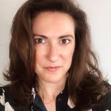 Laura Crossley's Instagram, Twitter & Facebook