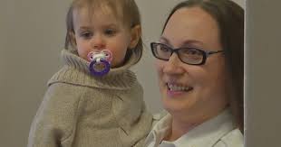 911 dispatcher receives award for baby delivery