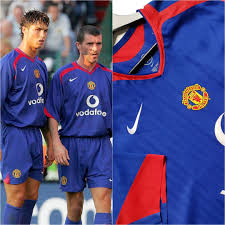 Manchester united's premier league kits. Authentic Code7 Player Issue Manchester United Blue Away Jersey 04 05 06 Sports Sports Apparel On Carousell
