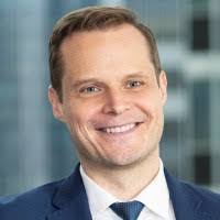 Derek Gumm's Instagram, Twitter & Facebook