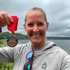🏊‍♀️ Meet Brooke Bennett, a three-time Olympic gold medalist from the 1996  and 2000 Games. Although that competitive journey took place in the pool,  she's always loved the open water. This past