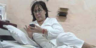 De la mano de los hermanos hugo y gerardo sofovich debutó nel cine. Asi Esta Moria Casan Presa En Paraguay Cama Exclusiva Y Uso De Celular C5n Scoopnest