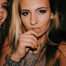 Kaitlyn Beard's Instagram, Twitter & Facebook