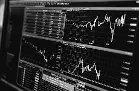 Manhã no mercado: Copom e negociações entre EUA e Irã concentram as atenções