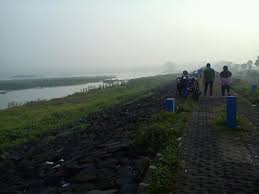 Harga tiket masuk nya hanya rp20.000 saja, murah banget kan? Piknik Tidak Harus Mahal Bagian 4 Wisata Waduk Cengklik Cauchy Murtopo
