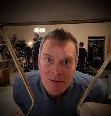 Jennifer Love Hewitt with her husband!😍