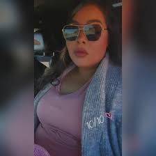 Which nail tips do your clients prefer the most ? Straight tips or currved  tips 🤔 I only have curved tips I'm not sure if its necessary to buy  Straight tips too.