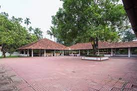 We can see the typical and traditional kerala architecture in nalukettu. Cottages Picture Of The Windsor Castle Kottayam Tripadvisor