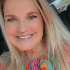 Kimberly Nugent's Instagram, Twitter & Facebook