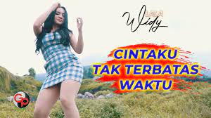 Fm a kemarin dunia terlihat sangat indah d# g# dan denganmu merasakan ini semua c# a melewati hitam putih hidup ini c bersamamu. Seventeen Kemarin Official Music Video Youtube