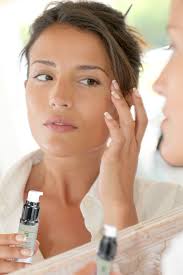 Brightening Eye Gel With Plant Stem Cells