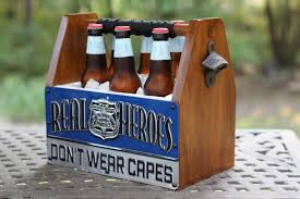 These plans explain how to build this picnic/beer tote and includes a cut list as well as some helpful tips that aid with assembly. Beer Caddy Diy Beer Caddy Diy