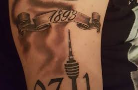 Mit ihren anmeldedaten können sie bequem unseren online kundenservice nutzen. Ex Vfb Torhuter Timo Hildebrand Mit Einem Sichtlich Bekennenden Fan Stuttgarter Nachrichten