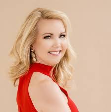 Tabitha Lowe's Instagram, Twitter & Facebook