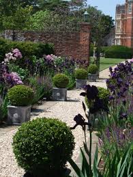Iris associates was an american software development company founded in 1984. Pin By Bianca Robinson On Gardens Garden Design Beautiful Gardens Garden Inspiration