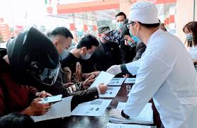 Jun 13, 2021 · từ ngày 19/5 đến nay, trung tâm y khoa hòa hảo (tp.hcm) đã có hai lần phải tạm ngưng tiếp nhận bệnh nhân để phun khử khuẩn, do có người đến khám dương tính với ncov. NgÆ°á»i Dan Háº£i DÆ°Æ¡ng Ä'áº¿n Háº£i Phong Chá»‰ Pháº£i Khai Bao Y Táº¿ Bao Nhan Dan