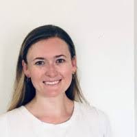 Elizabeth Desmond's Instagram, Twitter & Facebook