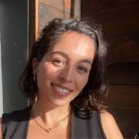 100+ profils pour “Macarena”