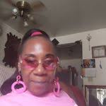 Earlene Leach's Instagram, Twitter & Facebook