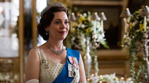 (olivia colman) mit dem immer schnelleren wandel britanniens konfrontiert ist, hat die familie mit den anforderungen der monarchie und den bedürfnissen ihrer eigenen leben zu kämpfen. The Crown Staffel 3 Schockiert Netflix Mit Neuer Besetzung Computer Bild