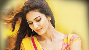 Vaani kapoor age, father name, husband photos / husband name, haircut and more #1 body measurement: Vaani Kapoor Age Father Name Husband Photos Name Haircut