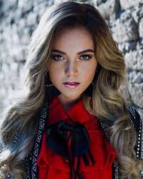 Coral Chavez's Instagram, Twitter & Facebook