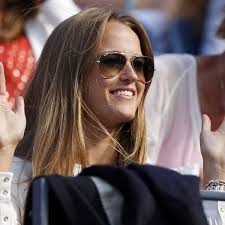 Before and after many of the major points in andy murray's win over novak djokovic yesterday, espn cameras cut to murray's. Andy Murray S Girlfriend Kim Sears Is Talented Artist Who Paints Portraits Of Couple Mirror Online