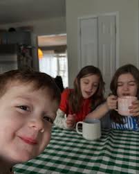 Hillary Meadows (@hillarymeadows) • Instagram फोटोहरू र भिडियोहरू