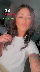 Ashley Earlywine's Instagram, Twitter & Facebook