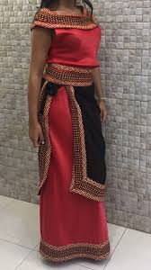 Robe Kabyle De Couleur Rouge Habillee Avec Ceinture Et Fouta Noire Travaillee Ideale Pour Des Occasions Festiv Robe Kabyl Robe Kabyle Moderne Robe D Interieur