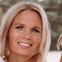 Suzanne Bays's Instagram, Twitter & Facebook