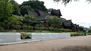 The entrance very cheap, just a few ringgit only. Mohd Faiz Bin Abdul Manan Muzium Istana Kesultanan Melayu Melaka
