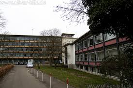 Wochenendkurs in diesem seminar eignen sie sich die grundlagen des drehbuchschreibens an. Tatort Saarbrucken Wo Wohnt Kommissar Stellbrink Oliver Kilb